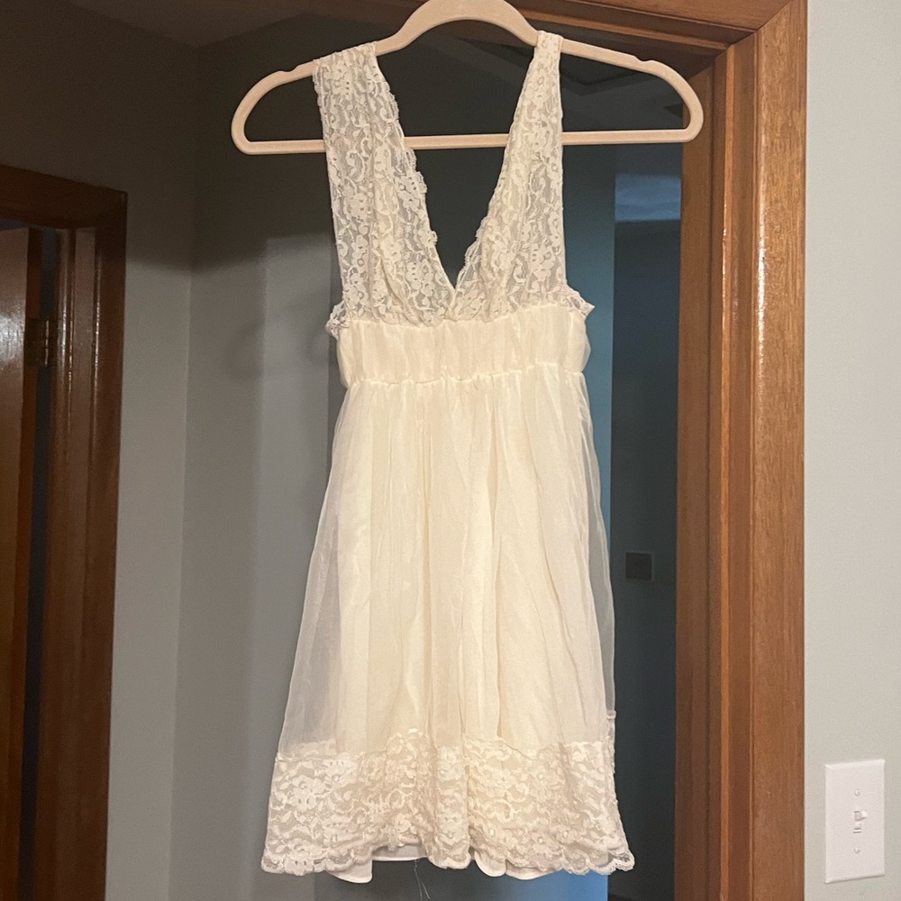 Small cream lace vintage slip
